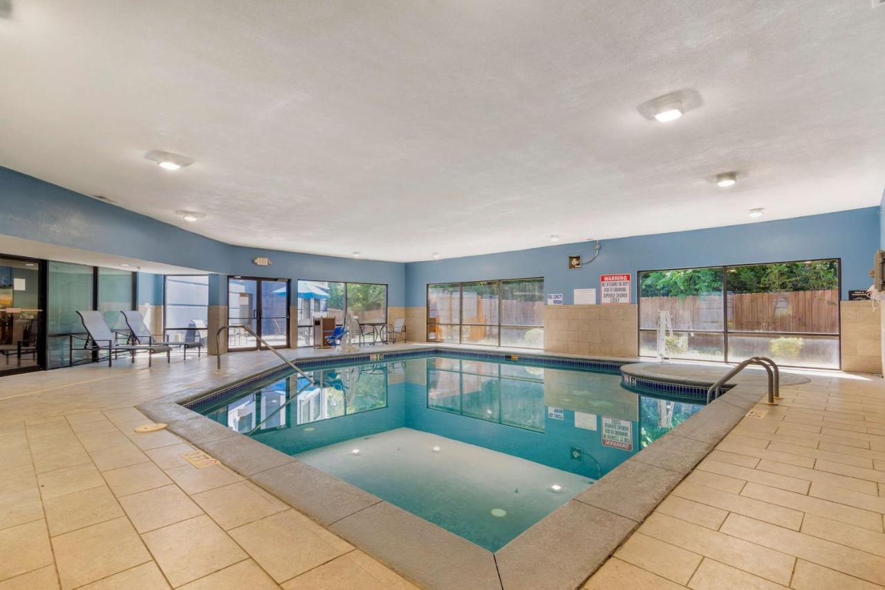 Best Western Plus Mcdonough Inn & Suites Extérieur photo